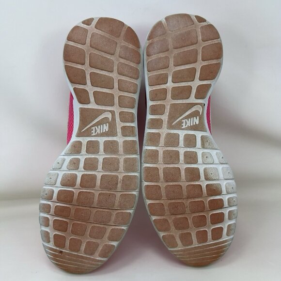 Nike Roshe One Running Shoes Pink Size 7Y / Women’s Size 8.5 - Picture 8 of 9